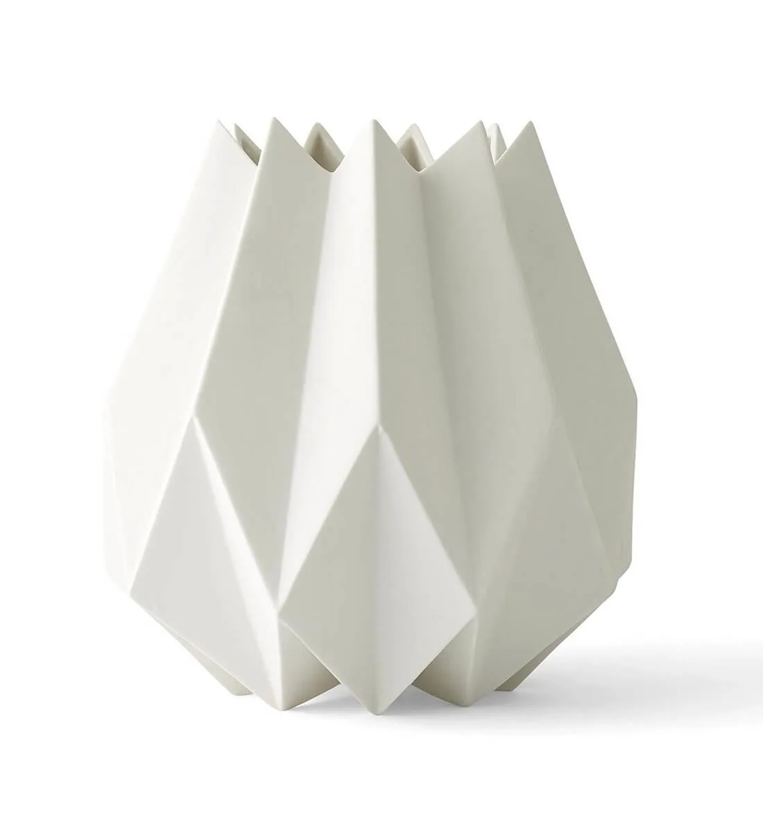 Folded Vase Carbon