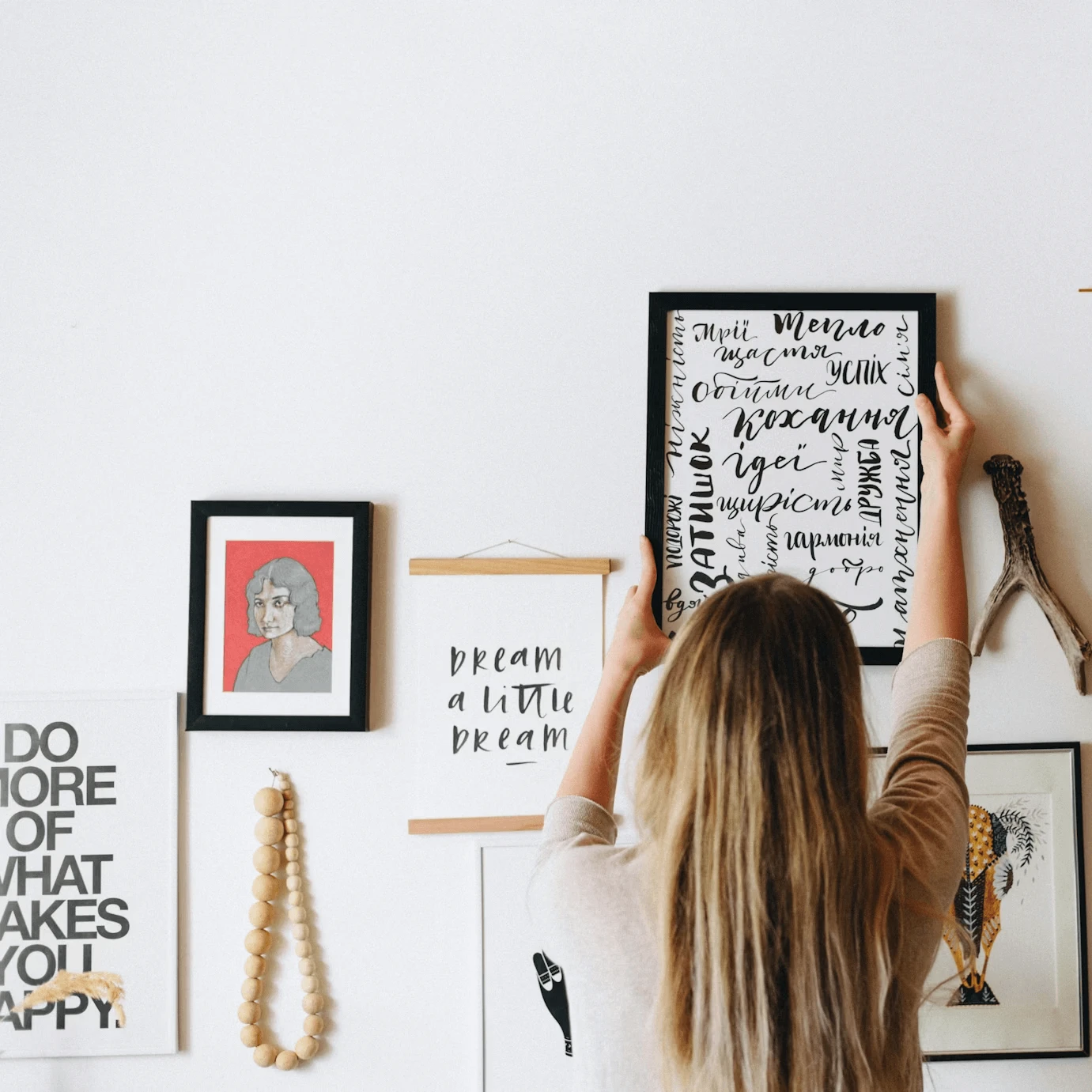 How To Choose Perfect Wardrobe For Bedroom – 8 Best Tips